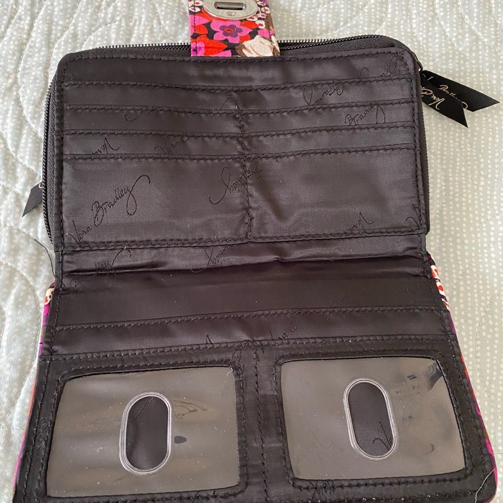 Turn Lock Wallet View 2